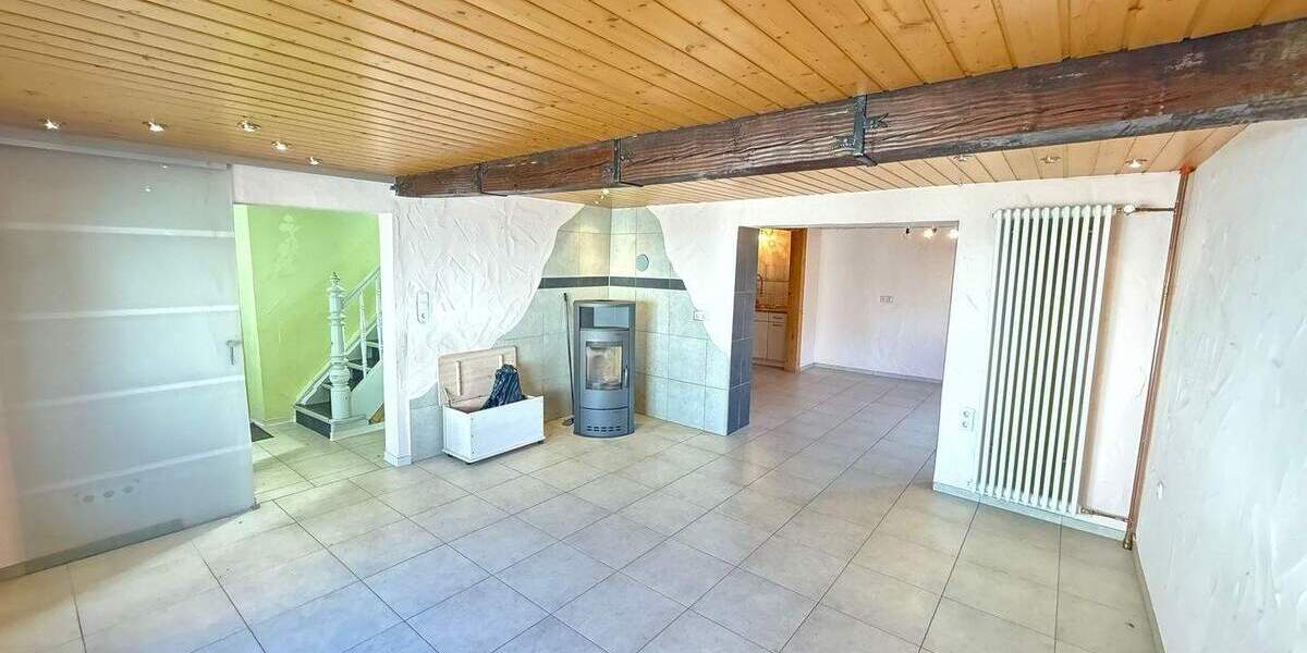 Einfamilienhaus Erzenhausen - 5 Zimmer, 125 m&sup2;, 189.000&euro; | Angebot:25689463