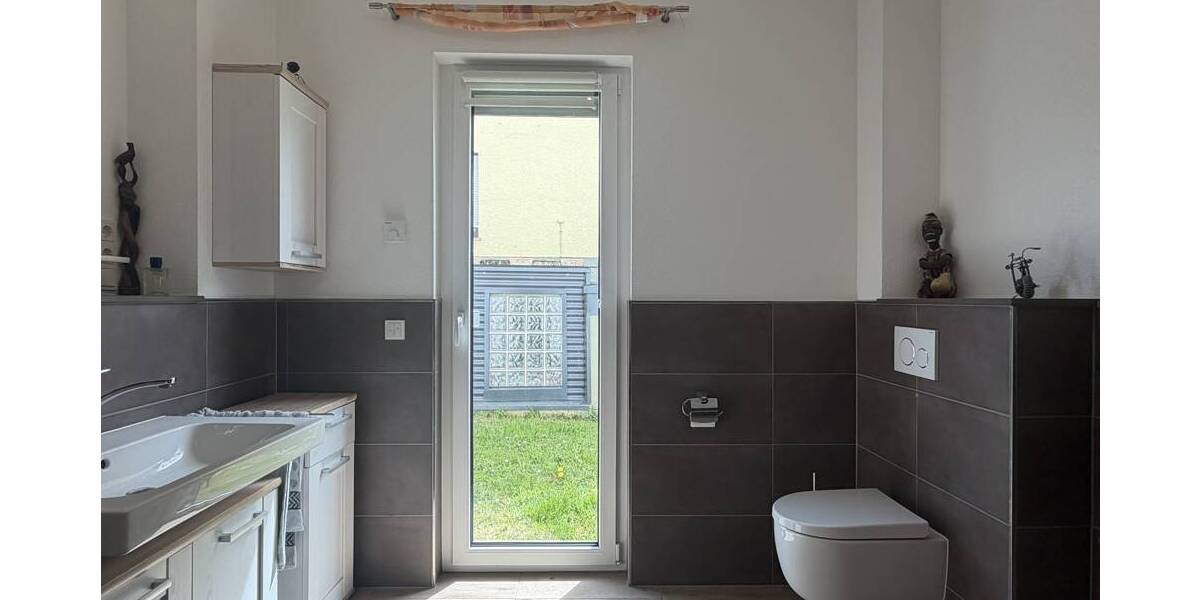 Mehrfamilienhaus, Wohnhaus Illingen / Hüttigweiler Hüttigweiler - 6 Zimmer, 181 m&sup2;, 580.000&euro; | Angebot:26500250