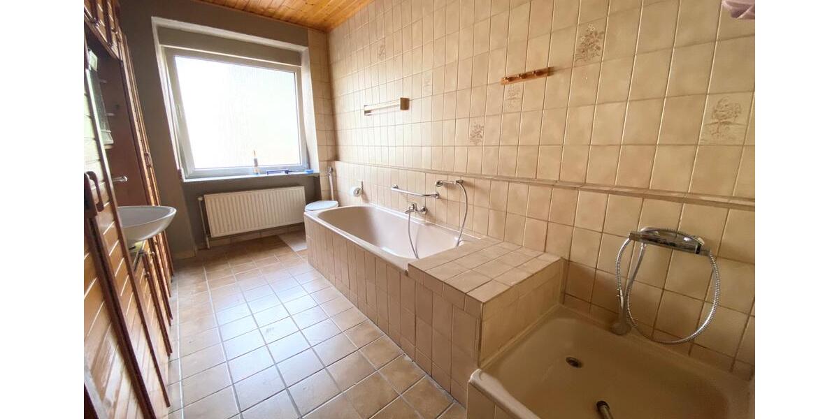 Etagenwohnung Saarbrücken Ensheim - 3 Zimmer, 109 m&sup2;, 700&euro; | Angebot:24324446