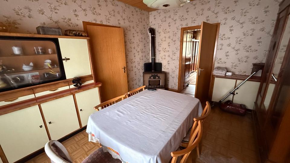 Einfamilienhaus Blieskastel - 6 Zimmer, 145 m&sup2;, 119.000&euro; | Angebot:26599572
