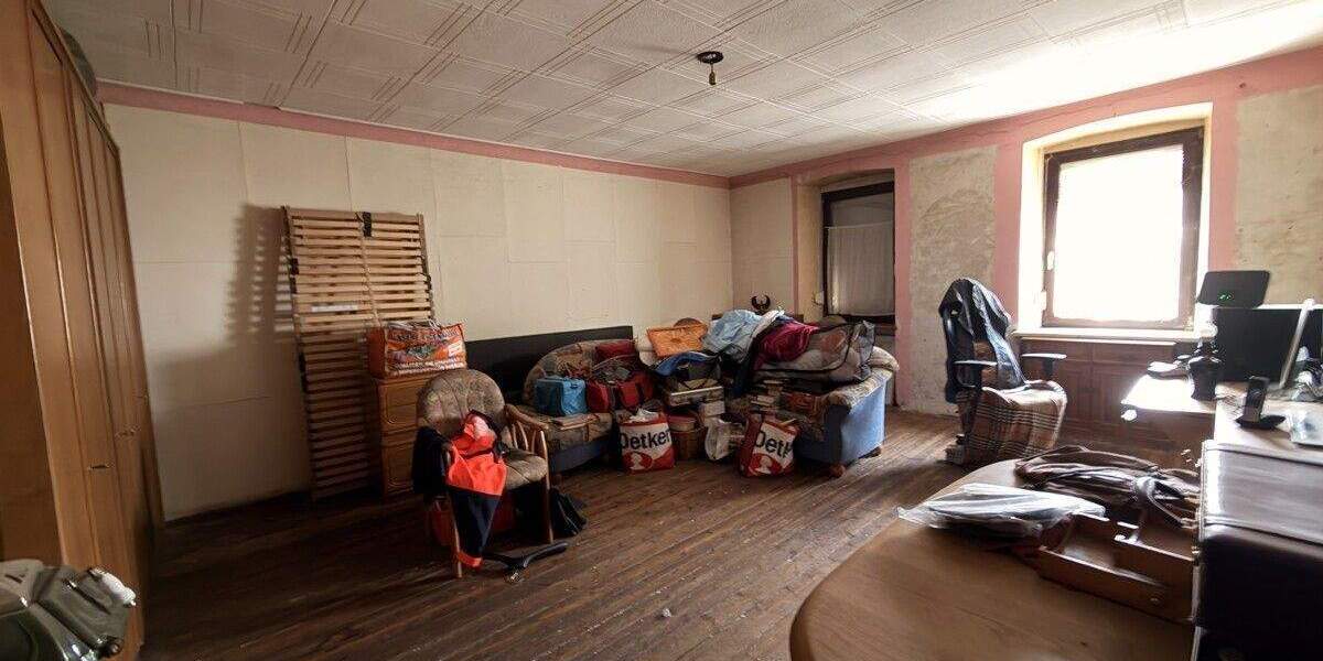 Mehrfamilienhaus, Wohnhaus Freisen Eitzweiler - 5 Zimmer, 120 m&sup2;, 49.000&euro; | Angebot:25673034