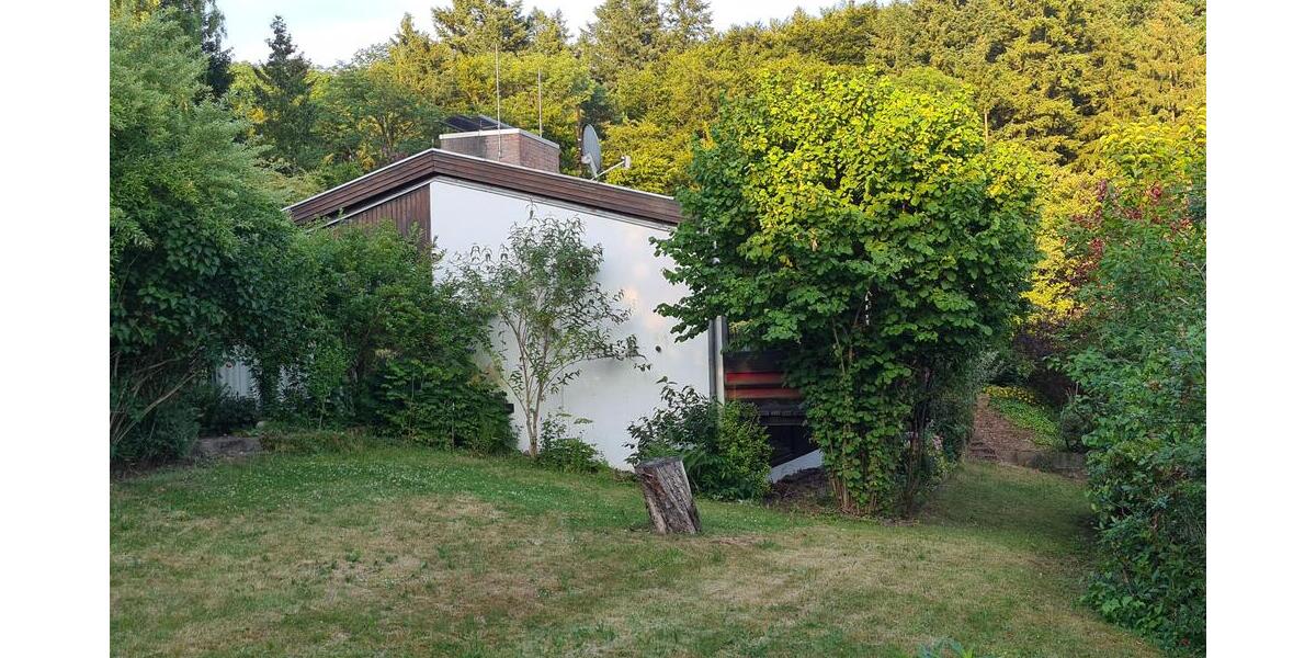 Bungalow mit Satteldach in idyllischer Ortsrandlage mit Fernblick - Einfamilienhaus Homburg | Angebot:21352445