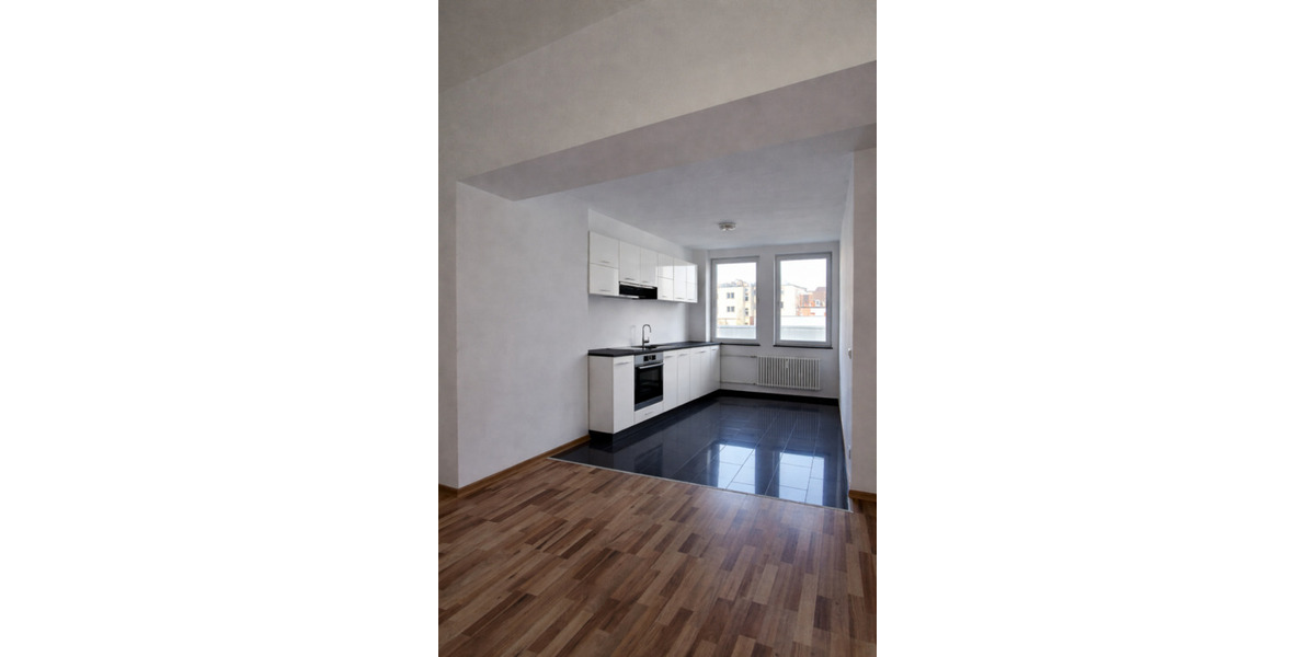 Etagenwohnung Saarbrücken - 4 Zimmer, 95 m&sup2;, 1.200&euro; | Angebot:25920502