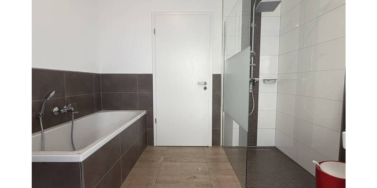 Mehrfamilienhaus, Wohnhaus Illingen / Hüttigweiler Hüttigweiler - 6 Zimmer, 181 m&sup2;, 580.000&euro; | Angebot:26500250