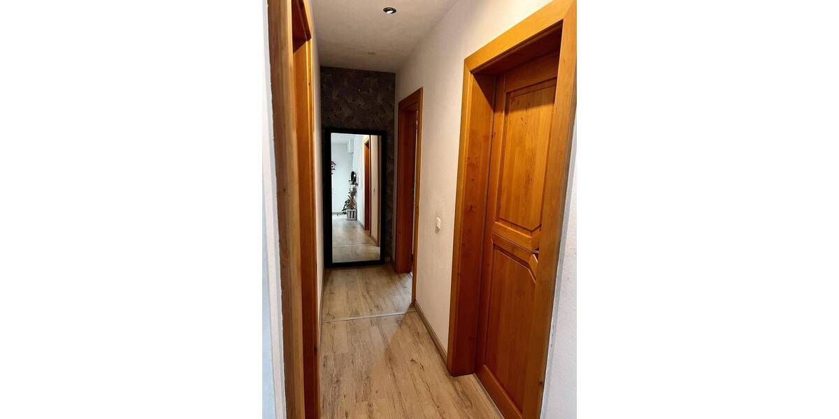 Doppelhaushälfte Riegelsberg - 8 Zimmer, 160 m&sup2;, 290.000&euro; | Angebot:25970432