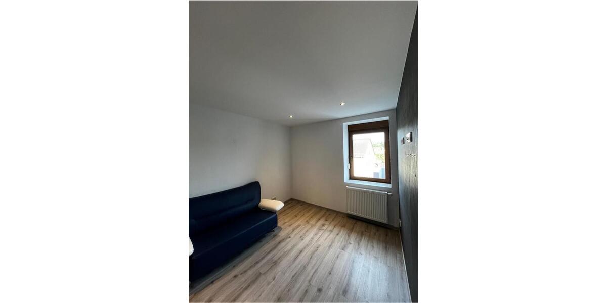 Reihenhaus Quierschied - 6 Zimmer, 140 m&sup2;, 170.000&euro; | Angebot:25253747