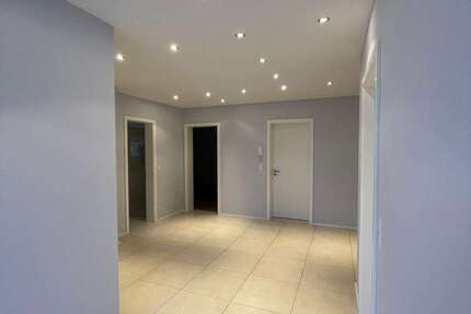 Haus Weilerbach - 7 Zimmer, 295 m&sup2;, 2.950&euro; | Angebot:27336554