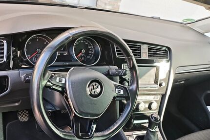 VW Golf 286.000 km 5.890 &euro; Bruchmühlbach-Miesau 66892