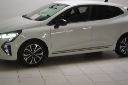 Renault Clio 24.590 km 16.999 &euro; Saarbrücken 66115