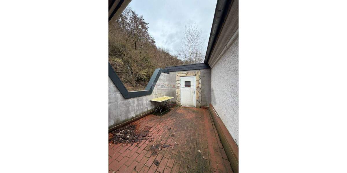 Einfamilienhaus Ruthweiler - 5 Zimmer, 130 m&sup2;, 140.000&euro; | Angebot:25732297