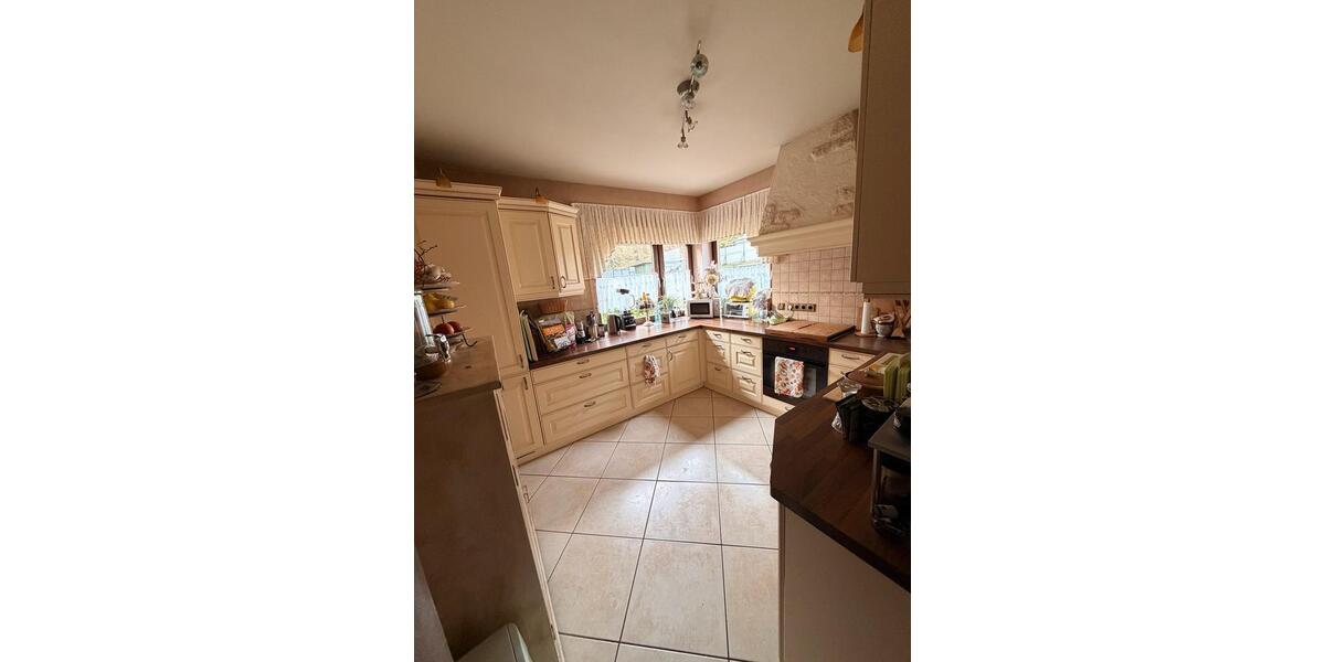 Einfamilienhaus Zweibrücken - 6 Zimmer, 263 m&sup2;, 420.000&euro; | Angebot:25998831