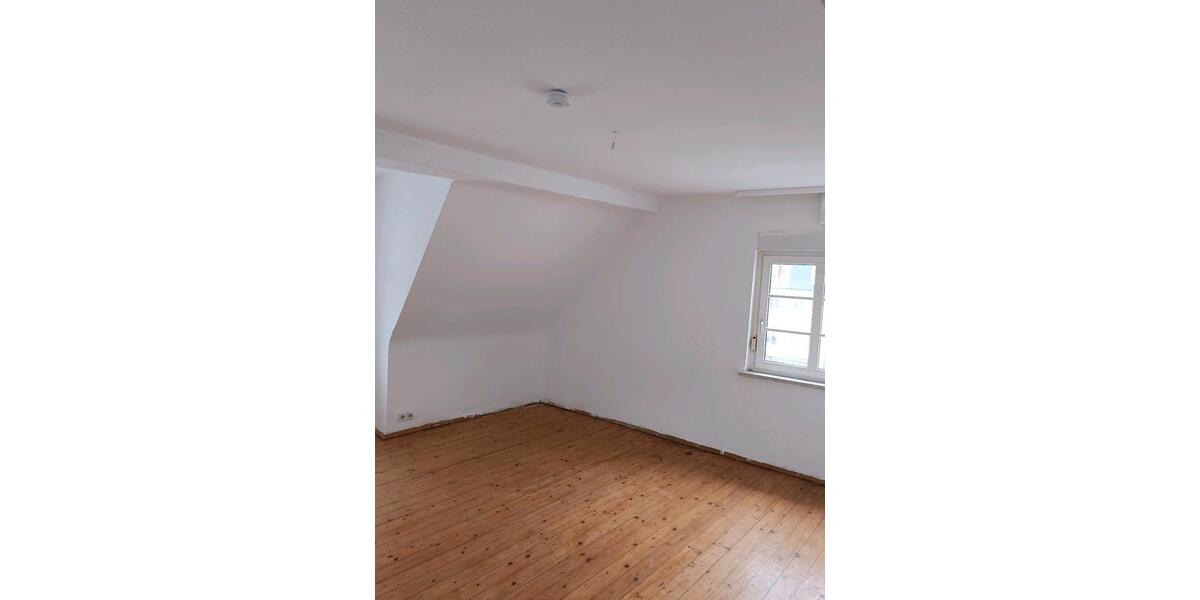 Einfamilienhaus Blieskastel - 6 Zimmer, 140 m&sup2;, 1.500&euro; | Angebot:25852795