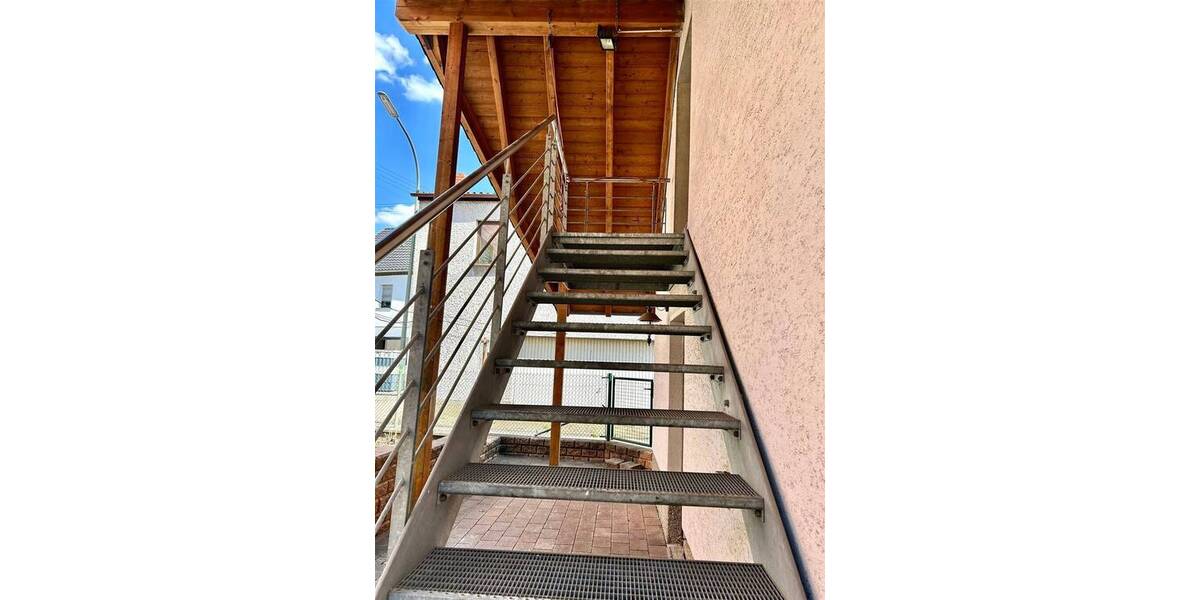 Mehrfamilienhaus, Wohnhaus Quierschied - 8 Zimmer, 198 m&sup2;, 287.000&euro; | Angebot:25745731