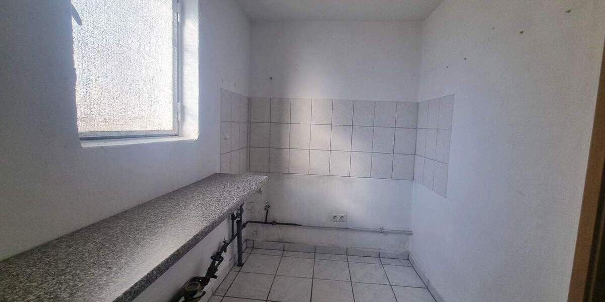 Gewerbeobjekt Saarbrücken Schafbrücke - 3 Zimmer, 90 m&sup2;, 990&euro; | Angebot:26930928