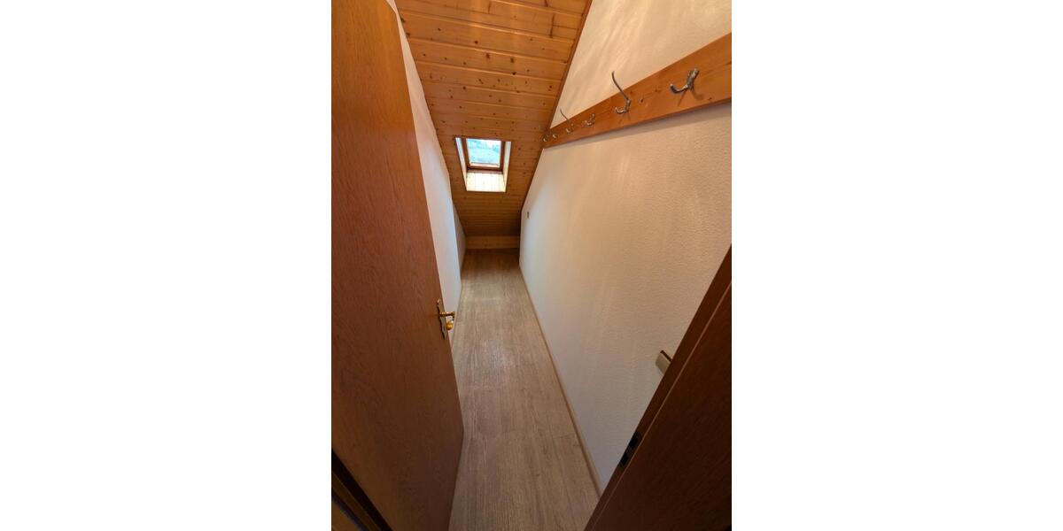 Dachgeschoßwohnung Queidersbach - 3 Zimmer, 98 m&sup2;, 1.250&euro; | Angebot:25280682