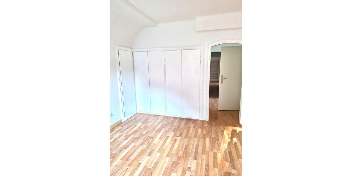 Etagenwohnung Saarbrücken St. Arnual - 4 Zimmer, 77 m&sup2;, 165.000&euro; | Angebot:25888172