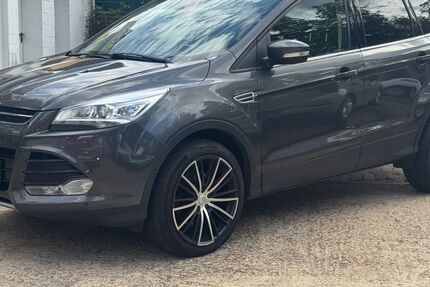 Ford Kuga 199.666 km 6.999 &euro; Saarbrücken-Dudweiler 66125