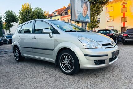 Toyota Corolla Verso 161.000 km 5.400 &euro; Saarbrücken 66115