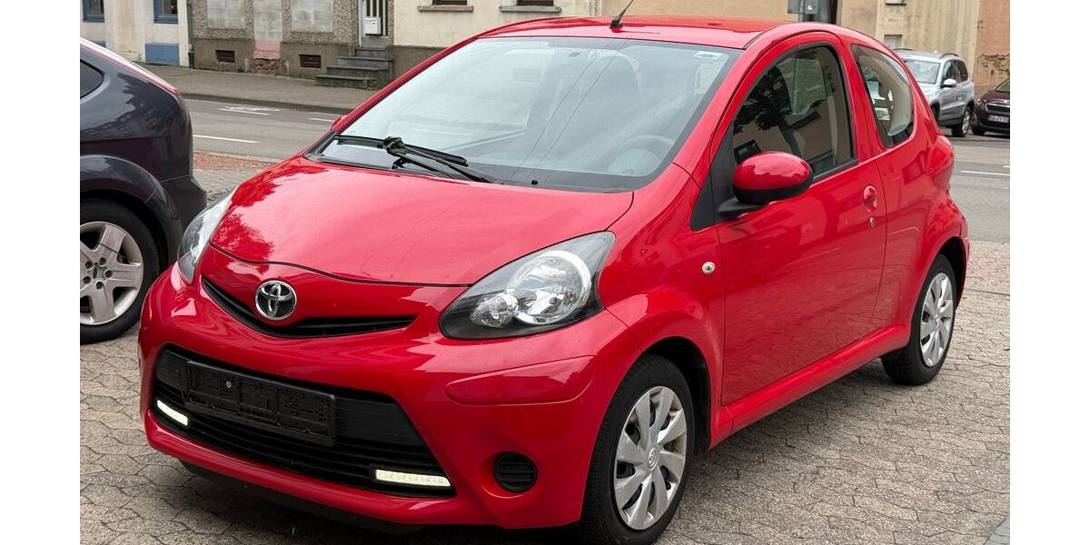 Toyota Aygo (X) 131.400 km 3.600 &euro; Saarbrücken - Burbach 66115