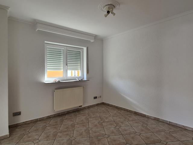 Exklusives neuwertiges Wohnhaus in schöner Stadtrandlage - Einfamilienhaus Homburg | Angebot:26882575