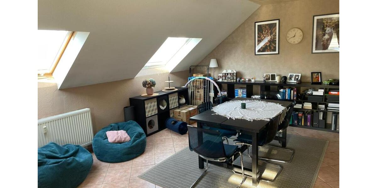 Dachgeschoßwohnung Heusweiler - 4 Zimmer, 98 m&sup2;, 850&euro; | Angebot:23870759