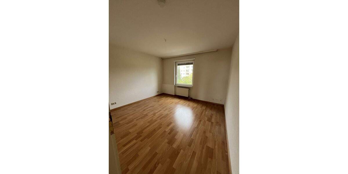 Etagenwohnung Saarbrücken / Eschberg Eschberg - 3 Zimmer, 81 m&sup2;, 160.000&euro; | Angebot:25814277