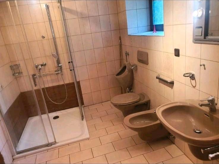 Einfamilienhaus Gries - 10 Zimmer, 200 m&sup2;, 175.000&euro; | Angebot:26221666