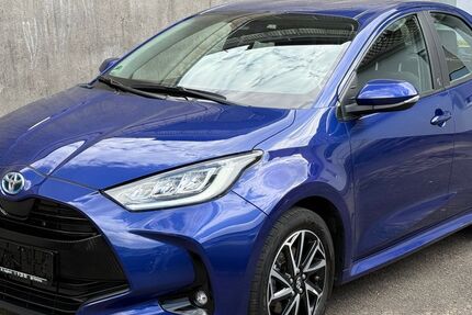 Toyota Yaris 43.300 km 17.700 &euro; Saarbrücken - Burbach 66115