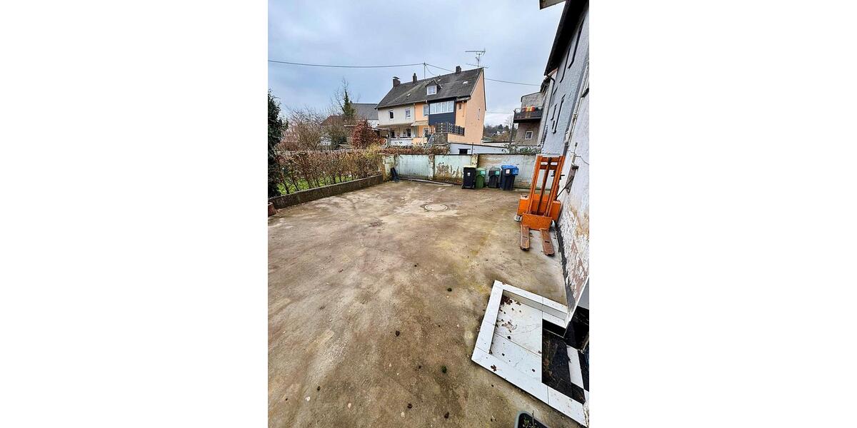 Reihenhaus Saarbrücken St. Arnual - 8 Zimmer, 170 m&sup2;, 290.000&euro; | Angebot:26114552