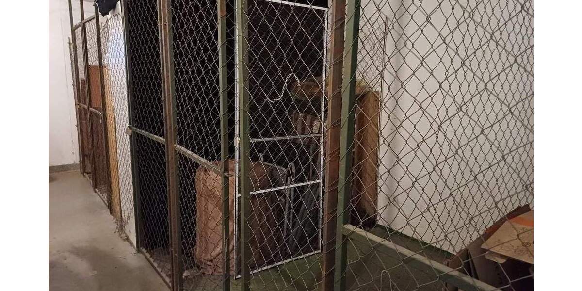 Etagenwohnung Neunkirchen Innenstadt - 3 Zimmer, 75 m&sup2;, 110.000&euro; | Angebot:25683936