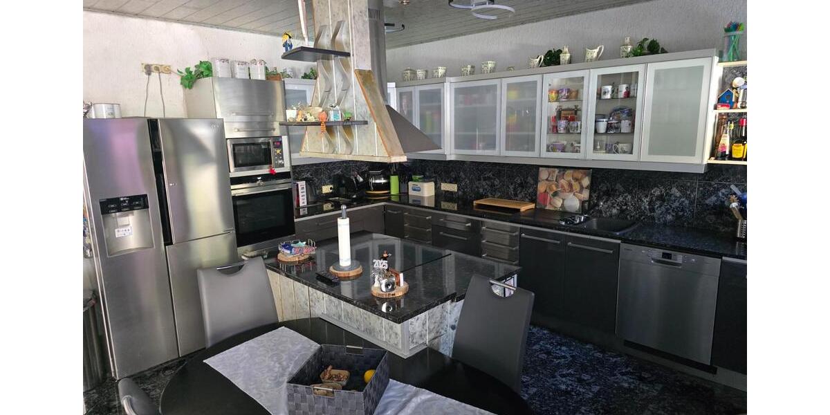 Etagenwohnung Saarbrücken Brebach-Fechingen - 8 Zimmer, 285 m&sup2;, 395.000&euro; | Angebot:26050619