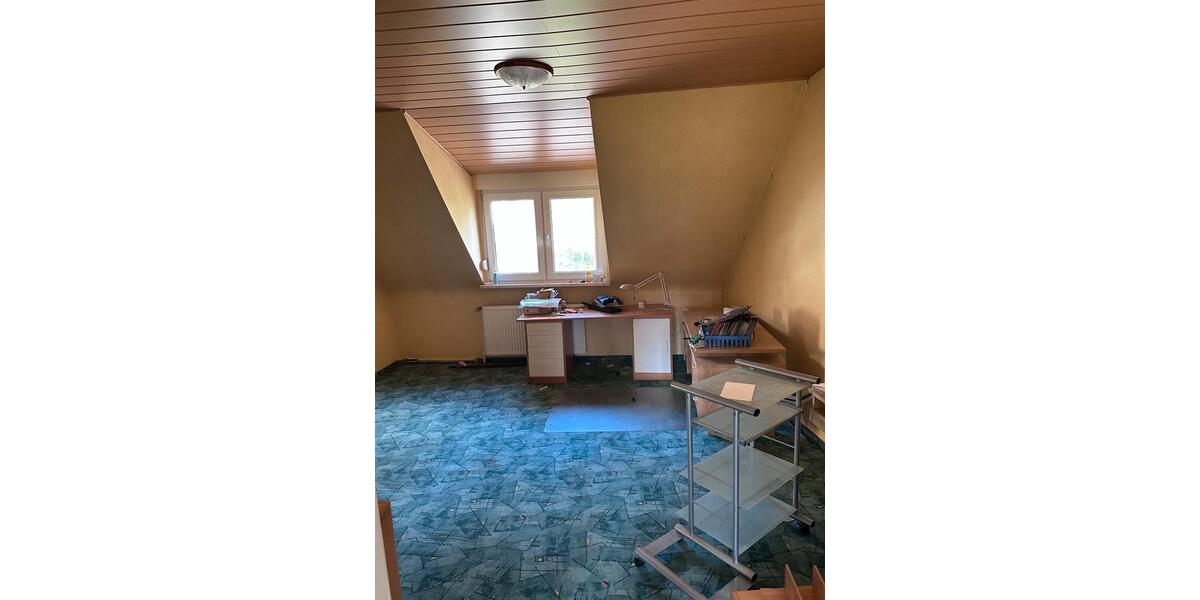 Reihenhaus Ottweiler - 6 Zimmer, 120 m&sup2;, 195.000&euro; | Angebot:27023550