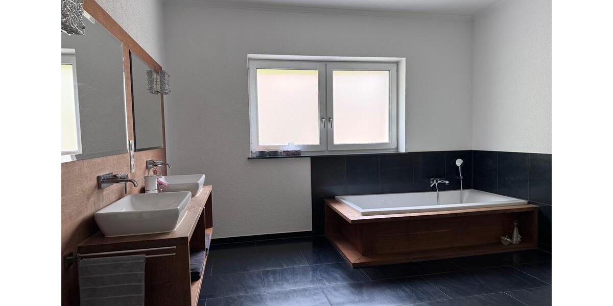 Einfamilienhaus Zweibrücken - 5 Zimmer, 300 m&sup2;, 790.000&euro; | Angebot:26992848