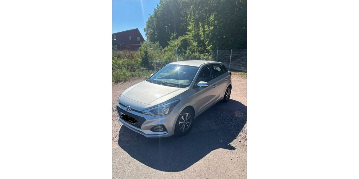 Hyundai i20 90.000 km 10.000 &euro; Trulben 66957