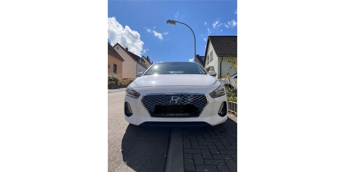 Hyundai i30 130.000 km 10.900 &euro; Saarbrücken 66125