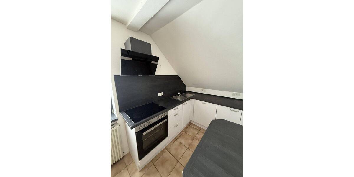 Einfamilienhaus Saarbrücken Dudweiler - 7 Zimmer, 140 m&sup2;, 199.000&euro; | Angebot:26840946