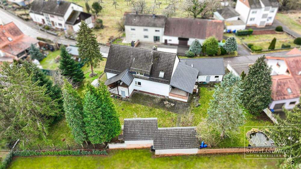 Einfamilienhaus Schweix - 9 Zimmer, 222 m&sup2;, 269.750&euro; | Angebot:25798626