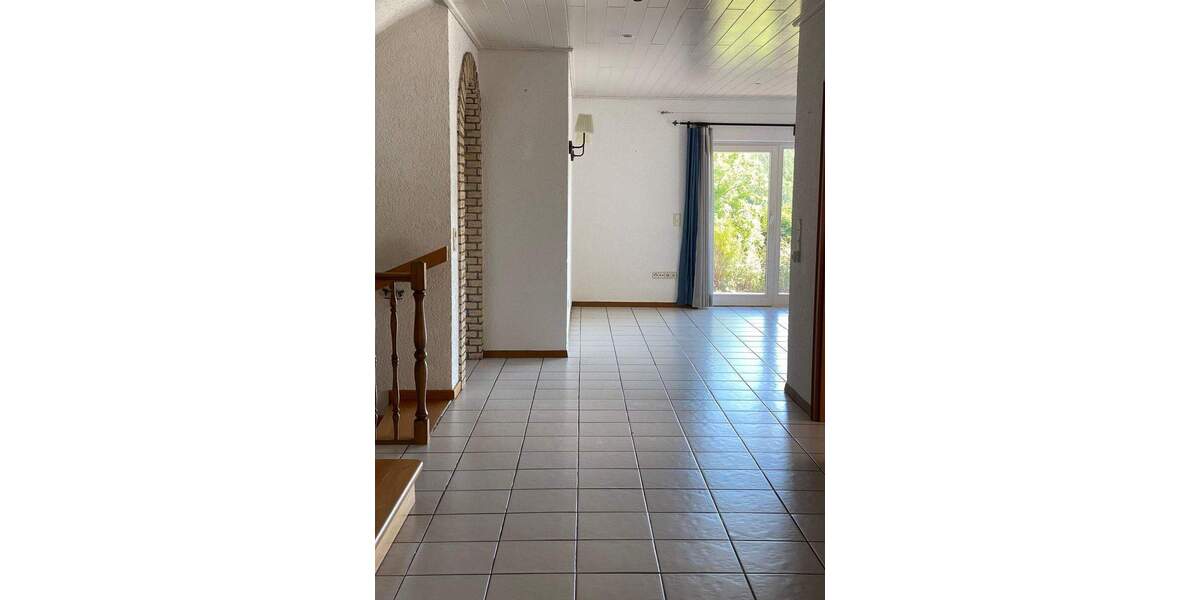 Bungalow Wallhalben - 7 Zimmer, 260 m&sup2;, 1.900&euro; | Angebot:26190672