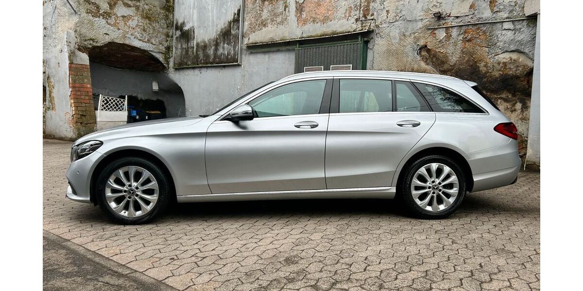 Mercedes-Benz C 160 108.000 km 17.900 &euro; Saarbrücken 66117