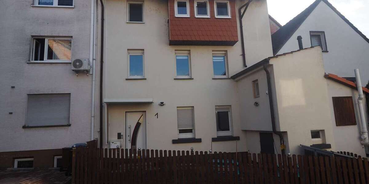 Einfamilienhaus Contwig - 6 Zimmer, 150 m&sup2;, 148.000&euro; | Angebot:25750022