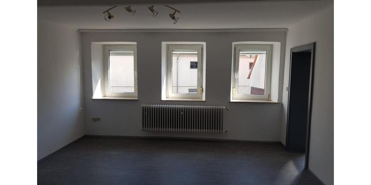 Etagenwohnung Pfeffelbach - 5 Zimmer, 172 m&sup2;, 1.150&euro; | Angebot:26429812