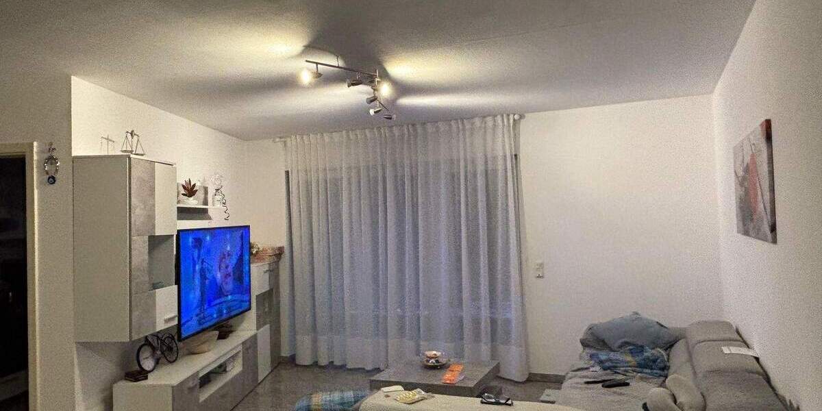 Etagenwohnung Riegelsberg - 3 Zimmer, 100 m&sup2;, 800&euro; | Angebot:25664177