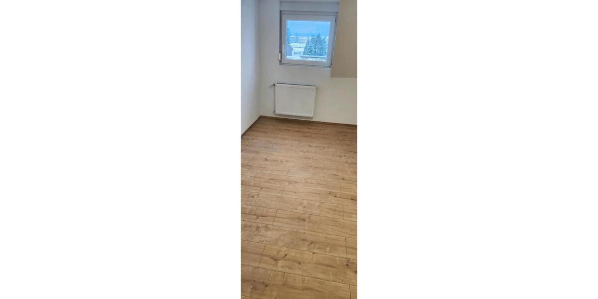 Einfamilienhaus Sankt Ingbert - 8 Zimmer, 160 m&sup2;, 275.000&euro; | Angebot:27295121