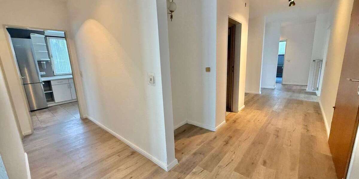 Etagenwohnung Homburg - 5 Zimmer, 140 m&sup2;, 299.000&euro; | Angebot:26536209