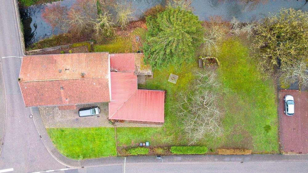 Einfamilienhaus Dellfeld - 8 Zimmer, 214 m&sup2;, 165.000&euro; | Angebot:25691422