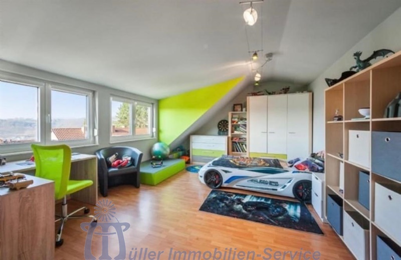 Repräsentatives Traumhaus mit Fernblick in bevorzugter Stadtrandlage von Zweibrücken - Villa Zweibrücken | Angebot:10658553