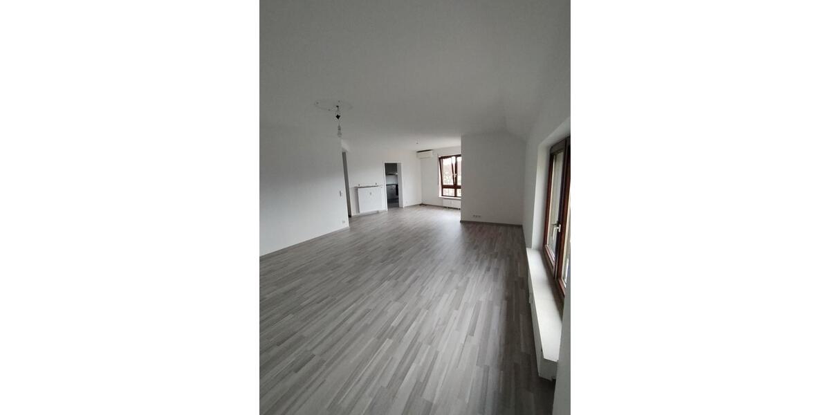 Etagenwohnung Saarbrücken Kieselhumes - 3 Zimmer, 92 m&sup2;, 1.050&euro; | Angebot:26045001