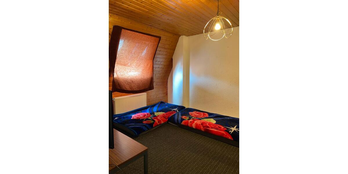 Dachgeschoßwohnung Zweibrücken - 5 Zimmer, 150 m&sup2;, 900&euro; | Angebot:26567141