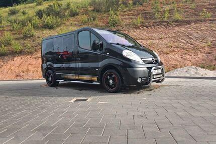 Opel Vivaro 274.500 km 11.500 &euro; LEMBERG 66969