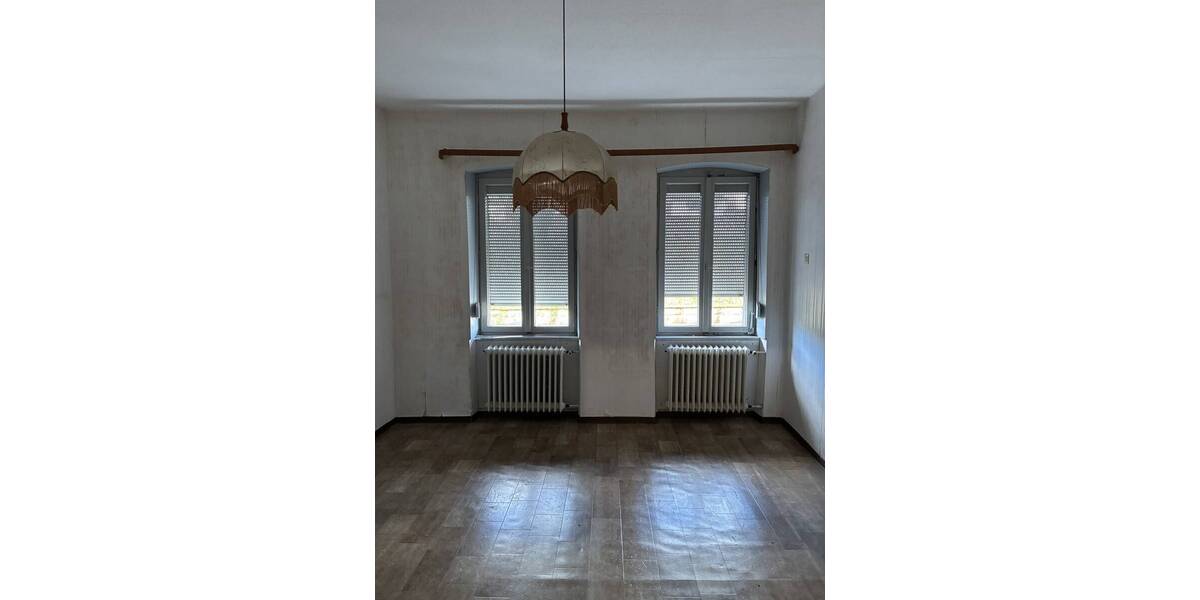 Einfamilienhaus Saarbrücken Dudweiler - 5 Zimmer, 91 m&sup2;, 75.000&euro; | Angebot:26036805